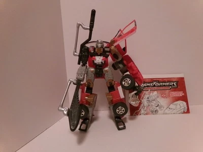 Transformer Universe Deluxe Class - Autobot Ratchet Complete with Instructions - Image 1 of 4