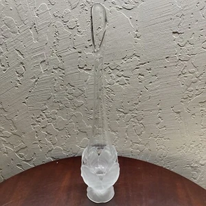 Viking Glass 13" Clear Frosted Cabbage Leaf Swung Vase - Picture 1 of 12