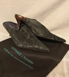 DONALD PLINER COUTURE Green Black Paisley Elastic Slides Mules Shoes, 8.5 - Picture 1 of 12