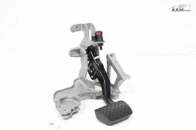 AUDI A6 C7 2012-2018 PEDAL DE PARADA DE FRENO LADO IZQUIERDO CON SOPORTE DE MONTAJE OEM Foto 1 de 4