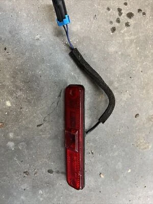 Luz marcadora lateral roja trasera Hummer H2 OEM Foto 1 de 2