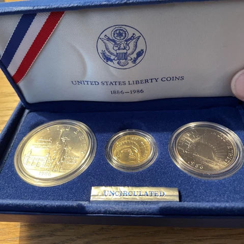 1986 Statue of Liberty Unc 3 Coin Set $5.00 Gold Silver $1.00 Clad Half Dollar Cover
