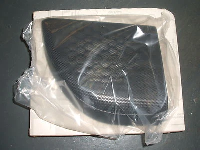 Genuine Mercedes-Benz C-Class Coupe CLC LH Door Speaker Grille A20372703889B51 - Image 1 of 4