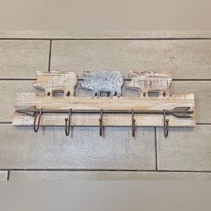 PREMIER HOUSE Wood Metal 3 Pigs Coat Keys Hat Holder Hooks Farmhouse #0615256 - Picture 1 of 16