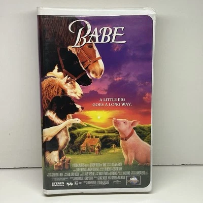 Babe VHS Video Tape Talking Pig Kids Family 90s Live Action Movie VTG Clamshell - Image 1 of 4