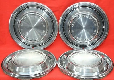 Oldsmobile Cutlass F-85 1968 tapacubos de 14" cubiertas de rueda Jetstar juego de 4 OEM Foto 1 de 4
