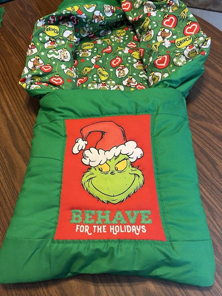 Nueva almohada de Navidad Grinch hecha a mano (¡almohada con edredón de 6 pies de largo en el interior!) Foto 1 de 1