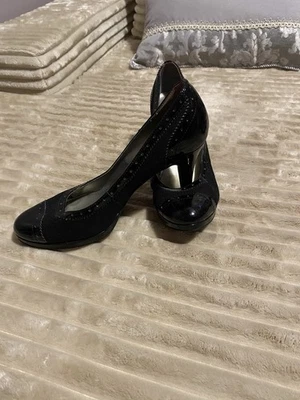 Anne Klein High Heel Pumps with Cutout Details Size 8 - Изображение 1 из 3