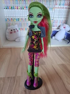 Monster High Venus McFlytrap basic Signature Puppe - Bild 1 von 3