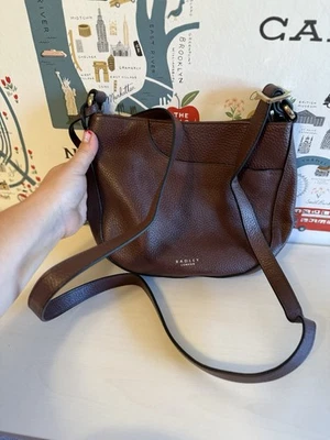 Женская коричневая кожаная сумочка через плечо Radley London - Изображение 1 из 4