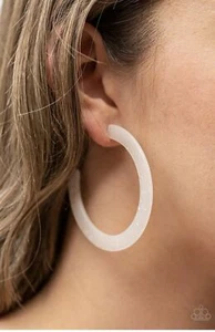 Paparazzi HAUTE Tamale White Earrings  - Picture 1 of 3