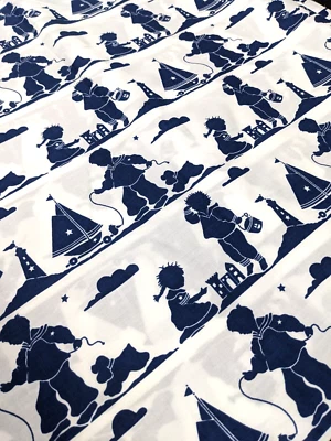 Muestreador de siluetas costeras de tela Daisy Kingdom de colección de 5 yardas estampado náutico azul Foto 1 de 4