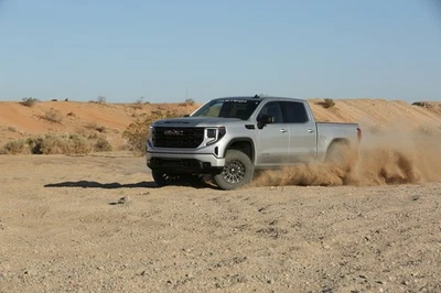 Kit de brazo de control de suspensión delantero y trasero Fabtech FTS21306 Chevrolet GMC 4x4/RWD Foto 1 de 3