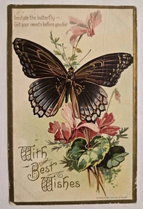 Cartolina usata 1911 COSÌ COM'È Auguri Farfalla Fiori D. Mayer in rilievo XL7 - Foto 1 di 4