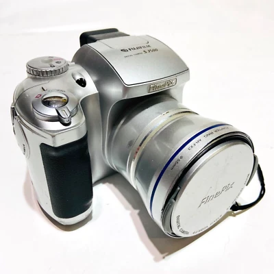 Fujifilm FinePix S3500 Digital Bridge Camera - Very Clean, Working, 2 GB Card - Image 1 of 4