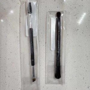 ANASTASIA BEVERLY HILLS Dual Ended Shadow Brush and Angled Brush 7B - Picture 1 of 8