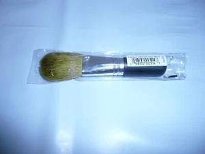 Bare Minerals Bare Escentuals FLAWLESS FACE BRUSH #26390 - Picture 1 of 4