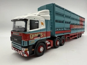 Trasportatore bestiame 1:50 Corgi Scania serie 4 olive CC12222 - con scatola - Foto 1 di 13