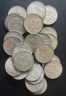 1947 México Morelos Cacheton Un Peso Prata - KM#456 32mm 0.500 Lote Fino De 25 - Imagem 1 de 4