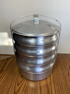 Винтажный Regal алюминиевый укладки пикника набор пять контейнеров крышка ручки ланч-бокс - Изображение 1 из 4