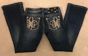 EUC! Damen Miss Me Denim Boot Cut Jeans mit Strassverzierung Größe 26 einmal getragen! - Bild 1 von 6