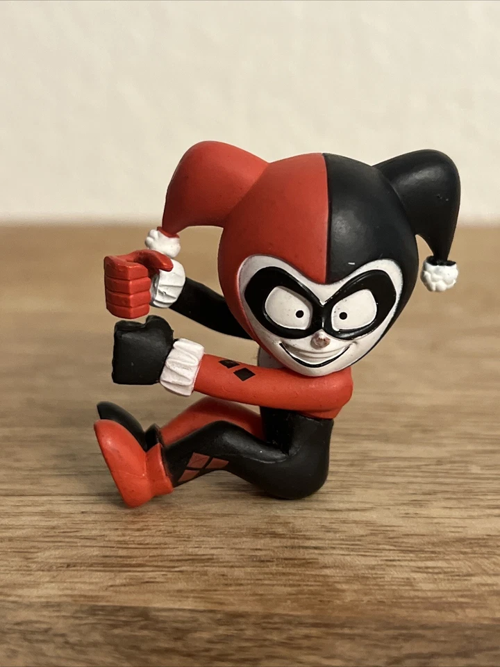 Harley Quinn DC 漫画 NECA 2 英寸可动人偶乙烯基玩具 — 第 1/4 张图片