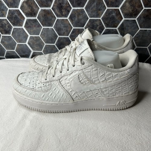 Scarpe Nike Taglia 7Y Air Force 1 Low '07 LV8 Sneakers 749144 103 Bianco Croc