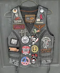 Vintage Women’s Leather Biker Vest Patches Harley Davidson Punk Pins Size Small - Picture 1 of 17