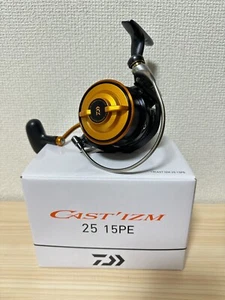 Daiwa Spinning Reel 19 CAST IZM 25 15PE 4.7:1 Surf Casting Reel Fishing IN BOX - Picture 1 of 9