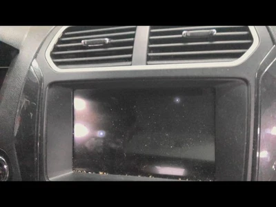 Used Infotainment Display fits: 2017 Ford Explorer front display 8.0`` screen Gr - Image 1 of 4