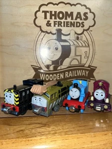 ALLE MOTOREN ANRUFEN! THOMAS FRIENDS TRAIN TAKE Along n Play Diecast 4er Pack! - Bild 1 von 17