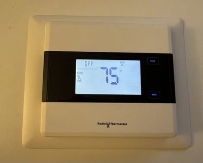 Z-Wave Radio Thermostat Control CT101  FCC ID Q08-CT101R1 Great Condition - Image 1 of 4