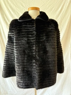 Abrigo Prada Milano de piel de cachemir visón negro encogido de hombros talla 42 Foto 1 de 4