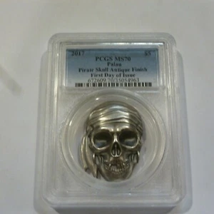 2017 PALAU $5 PIRATE SKULL ANTIQUE FINISH PCGS MS70 FIRST DAY ISSUE SILVER COIN - Picture 1 of 4