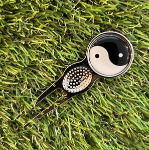 Ying Yang METAL GOLF BALL MARKER AND PITCH REPAIR TOOL - Picture 1 of 2