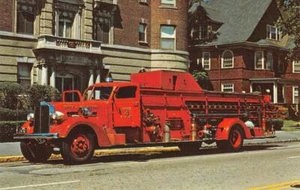 Camión de bomberos Newton, MA escalera #4 1966 postal vintage - Imagen 1 de 2