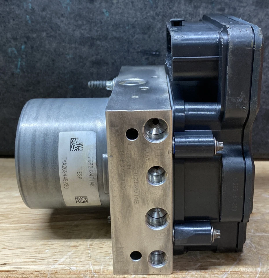 Refurbished ABS Brake Pump Module 2015 - 2017 Chrysler 200 | 68232471AB - Image 1 of 4