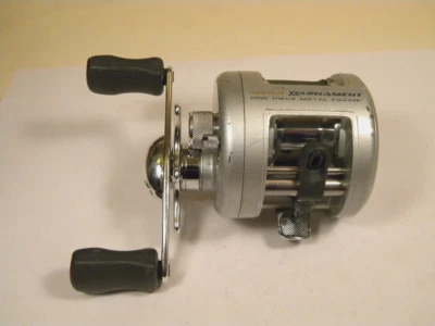Bass Pro Shops Mega Tournament MT-1H High Speed Metal Frame baitcast reel - Image 1 of 4
