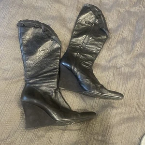 Botas de cuña con volantes de cuero negro diésel ¡MUY RARAS! Estilo 26012 - Imagen 1 de 7