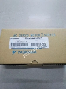 New   R88M-W05030T Servo Motor R88MW05030T Via DHL *rr - Picture 1 of 3