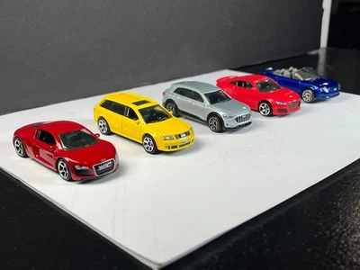 Coches Audi Matchbox - Audi R8, RS6 Avanti, E-Tron, TT RS, TT Roadster - Juego de 5 Foto 1 de 4