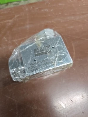 Conjunto de codo KMT KMT66CL9900 para chorro de agua 1/2" 66.000 PSI@72°F Foto 1 de 4