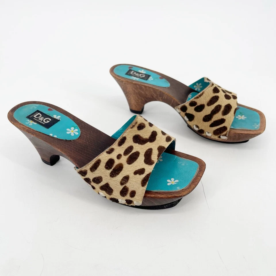 Sandalias zueco de madera Dolce & Gabbana vintage pelo de becerro de leopardo talla 7 Foto 1 de 4