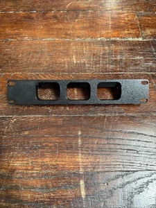3x Jetkvm and 10 inch PETG 3D Printed Rack Mount - Photo 1/7