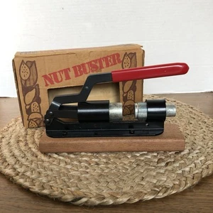 Vintage Nut Buster Nutcracker Oak Base Adjustable Munsey Products NC69 USA - Picture 1 of 7