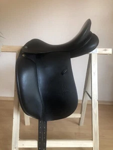 Prestige Dressursattel Modena 17/33 - Bild 1 von 10