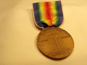WW1 Italian Victory Medal - Original Marked Lorioli War Award (3954) - Picture 1 of 9
