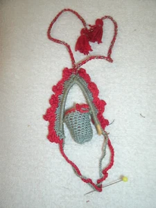 Vintage Hand Crocheted --Wishing Well with Wish Bone-- - Picture 1 of 2