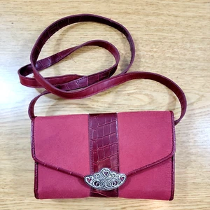 Coldwater Creek Women's Isabella Mini Organizer Faux Leather Purse - Picture 1 of 6