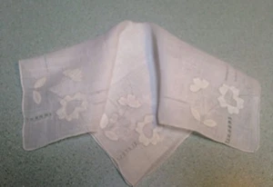 Vintage Wedding Flower Appliqued Pulled Thread Hankie - Picture 1 of 7